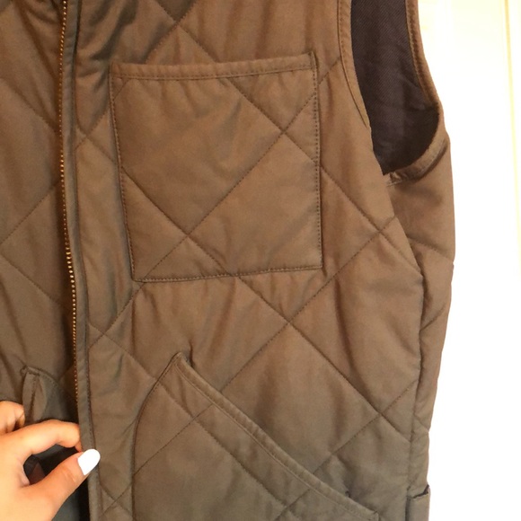 Vest - Picture 3 of 4